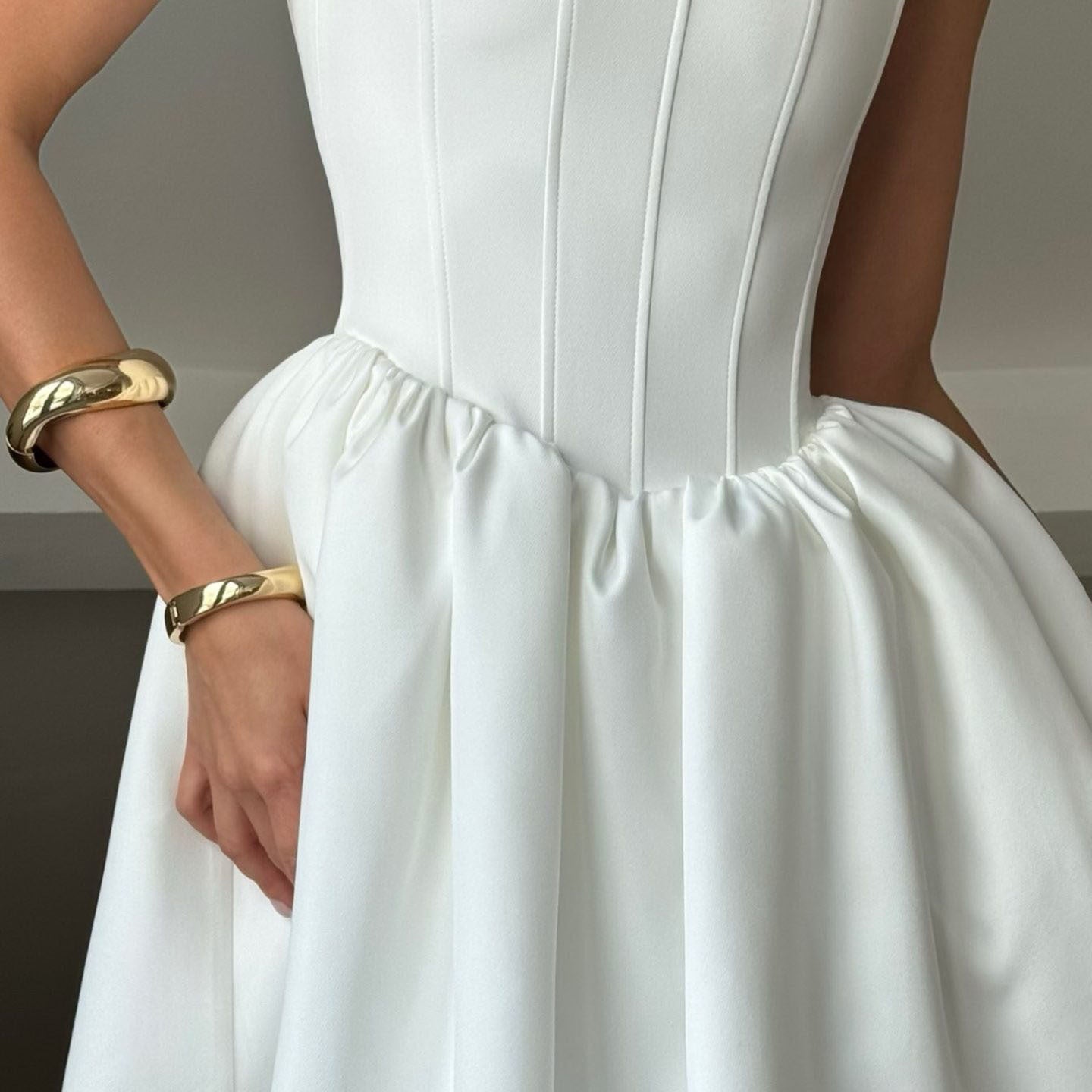 Slip-style Silk Fishbone Waist-cinching Dress